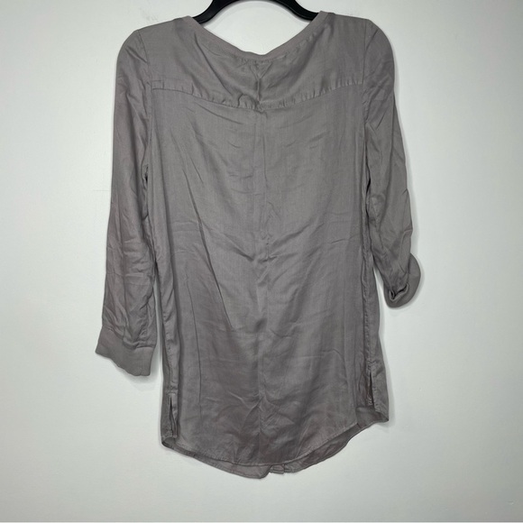 Soft Joie button down top size XS - Picture 6 of 6